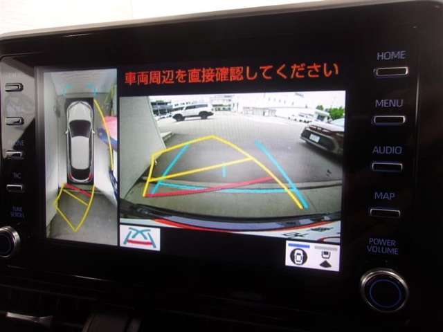 パノラミックビューモニター付きです。車両を上から見たような映像をディスプレイオーディオ画面に表示、運転席からの目線だけでは見にくい、車両周辺の状況をリアルタイムでしっかり確認できます。