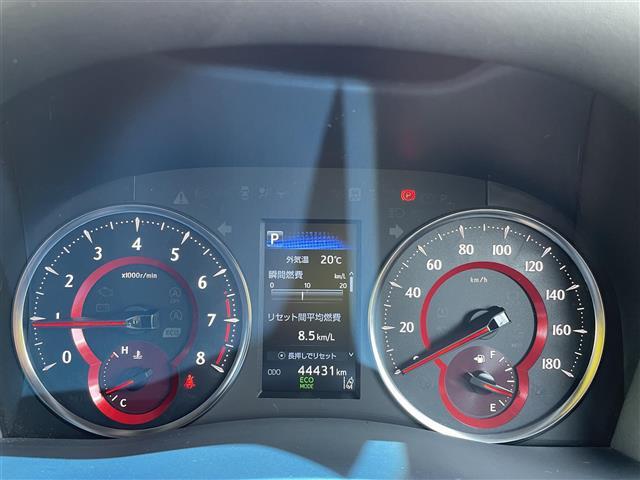【スピードメーター】メーターがシンプルで見やすく運転しやすいですね！