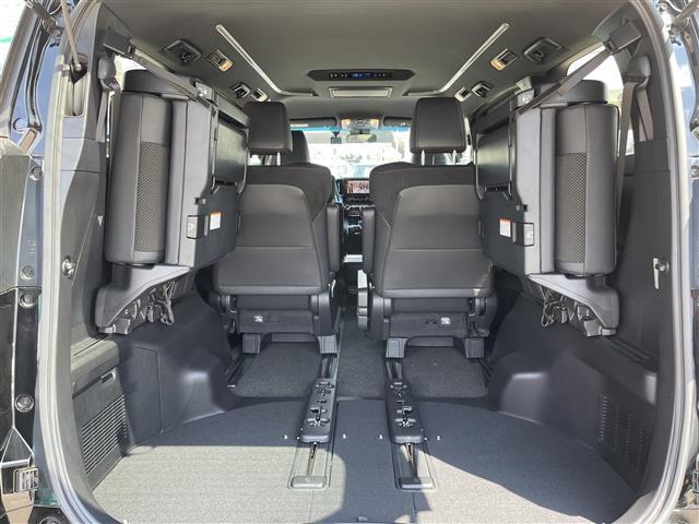 【シートアレンジ】乗せる人数、荷物によってシートをアレンジすれば、ダンボールなどの大きい荷物や、釣り具などの長尺物も載せられそうですね！