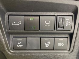 【パワーバックドア】スマートキーや運転席のボタンを押すだけでリアゲートが自動で開閉します！荷物を持っている時や、高い位置にあるバックドアを閉める際に便利な機能です♪