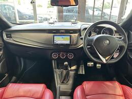全車正規ディーラー車です。エンドユーザーから直接買い取りさせていただいた車両です。記録簿等で整備記録をご確認いただくことも可能です。