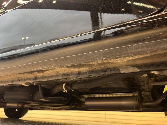 お車を安心してお乗りいただく為には、足回りの定期点検が欠かせません。サービスサポート（有償保証）では無料点検もご提供しており、安心のカーライフをお過ごしいただけるサポート体制が整っています。