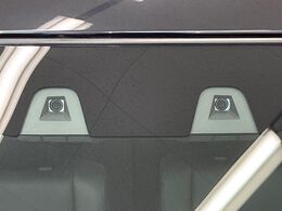 【スズキ　セーフティサポート】走行中に前方の車両等を認識し、衝突しそうな時は警報とブレーキで衝突回避と被害軽減をアシスト。より安全にドライブをお楽しみいただけます。