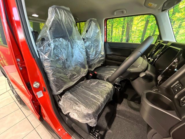 もちろん車内はキレイです♪よりクリーンな状態をキープしたいお客様には『ナノゾーンコート』がおすすめ！新型コロナウイルス対策や、除菌・消臭に効果を発揮し多くの方にご好評いただいております。