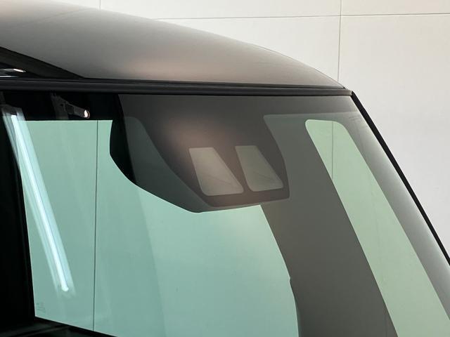 品質へのこだわり！フロアマットやシートなど車内をキレイに清掃し、ニオイや汚れなどを徹底的にクリーニングしてもらっております。室内はピカピカです☆
