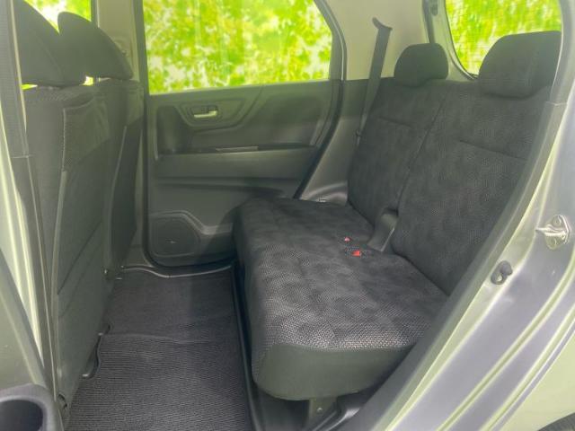 WECARSでは各商談席に大型モニターをご用意しております！見やすい大画面でゆったりと全国の在庫をご覧いただけます！是非ご来店お待ちしております！