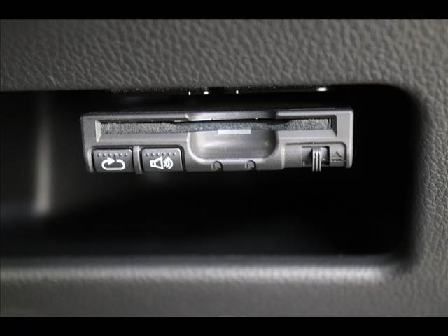 ◆よって全国の良いクルマを安く買い、安く運ぶことが実現し、販売価格にダイレクト還元しております。また、保管/検査/登録等も全て自社で行う事もお安く提供できる秘訣です。