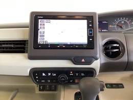 ワイド画面のナビゲーションはフルセグTV、インターナビ対応のGathers純正メモリーナビを搭載しています。Bluetoothオーディオ機能がありますので、スマートフォンなどの音楽も再生できます。