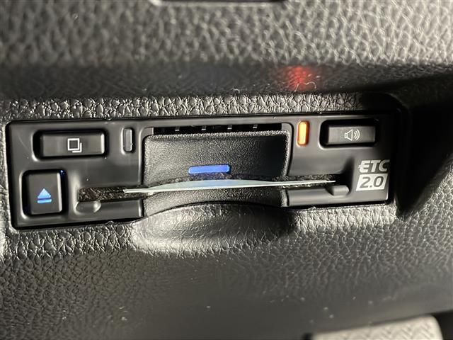 ◆【ETC】有料道路を利用する際に料金所で停止することなく通過できる、ETC車載器（ノンストップ自動料金収受システム機器）が装備されています。セットアップを行うことで利用可能になります。