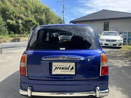 リヤスタイルもレトロで可愛いです。