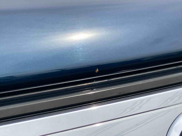 キズ・凹みその他情報＊ボンネットの先端に飛び石キズがあります。　画像は一部分の画像です。その他の部位にも細かい傷や凹みなどがありますので、実車をご覧になっていただき車両の状態をご確認ください。