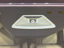 【スズキ　セーフティサポート】走行中に前方の車両等を認識し、衝突しそうな時は警報とブレーキで衝突回避と被害軽減をアシスト。より安全にドライブをお楽しみいただけます。