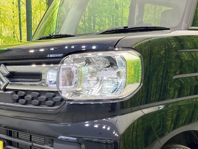 【LEDヘッドライト】悪天候や夜間走行時も良好な視界を確保し安心して運転できる高輝度LEDヘッドライトを装備！点灯速度が早く、消費電力も抑えられています。