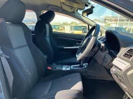 「この車の写真をもっと見たい」「状態が気になる」「この装備はついている？」どんな小さな疑問でもお気軽にお問い合わせください！