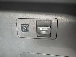 【コンセント】AC100Vのコンセントを装備しております！通常のコンセント形状ですので、幅広い電子製品がお使いいただけます！スイッチでオンオフの切り替えができますので、安全性にも配慮されております！！