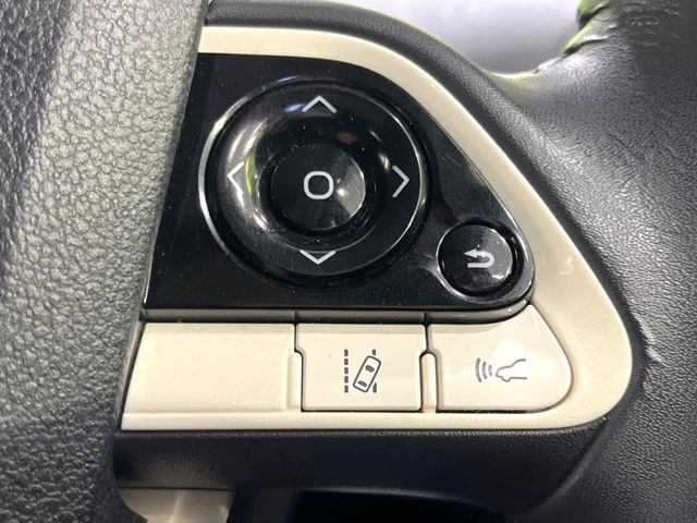 【トヨタセーフティセンス】走行中に前方の車両等を認識し、衝突しそうな時は警報とブレーキで衝突回避と被害軽減をアシスト。より安全にドライブをお楽しみいただけます。