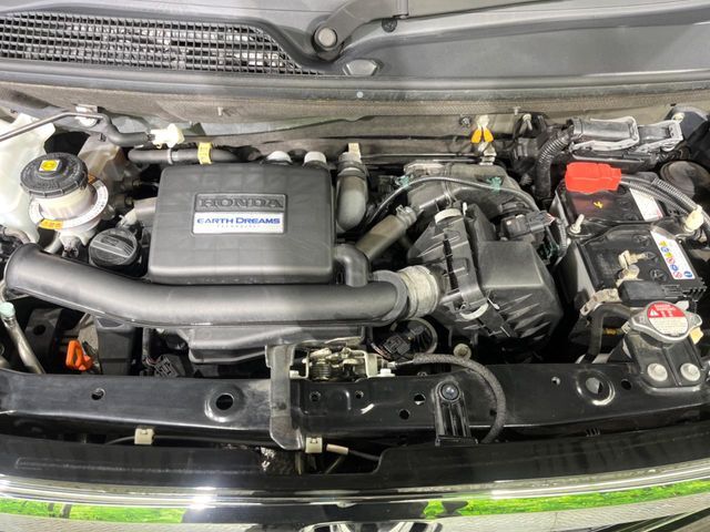 親切・丁寧な専門メカニックスタッフが応対！・車検・点検整備・事故等の修理などアフターサービスも安心。お車のカスタマイズもネクステージのサービススタッフまでご相談ください！