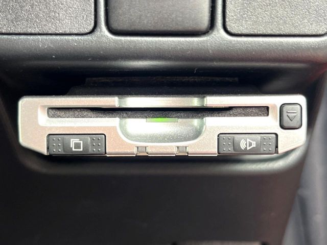 【ETC】高速道路の料金所をストレスなく通過！話題のスポットやサービスエリアに多い「スマートIC」利用時は必須のアイテムです。当店でセットアップを実施、ご納車当日からすぐにご利用いただけます！