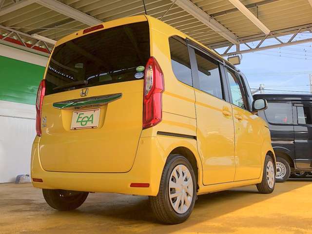 外装も特に目立つキズ等も無くキレイです！お探しの方はお早めに！全国納車も可能です！実際に現車確認が難しい当店より遠方の方でも一度ご相談下さい！