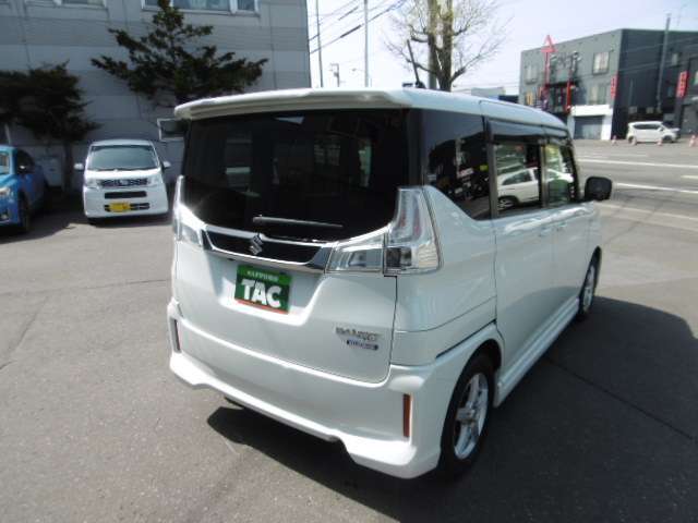 ☆雨の日も濡れずに済むドアバイザー付☆タバコを吸う方も吸わない方もドアバイザーがあると換気ができ便利です☆