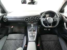 Sラインパッケージ　マトリクスLEDヘッドライト　バーチャルコックピット　ハーフレザーシート　1オーナー　パーキングセンサー　アイドリングストップ　ブレーキホールド　パワーシート　BT　ETC2.0