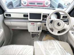 運転者にとっては日々使用することとなる運転席です。運転席が快適だと運転に集中することができますね。