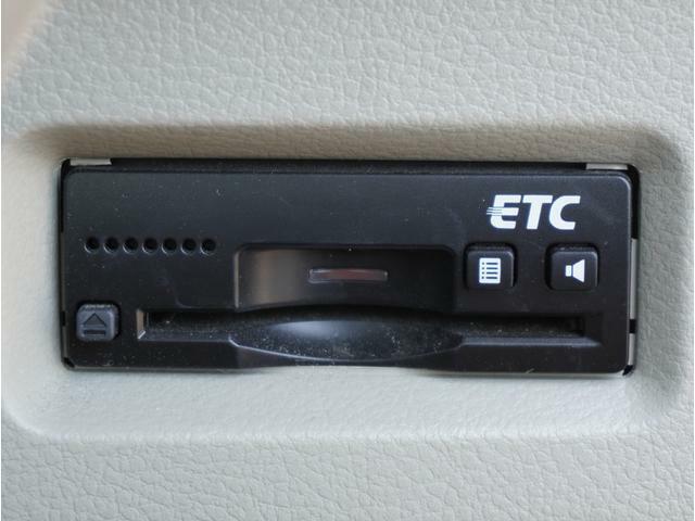 【ETC】ETC付いています、今や高速道路の必需品です。通行料金の割引やスマートICの通過に欠かせません。