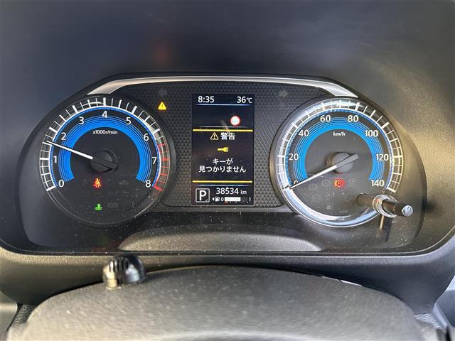 【スピードメーター】メーターがシンプルで見やすく運転しやすいですね！