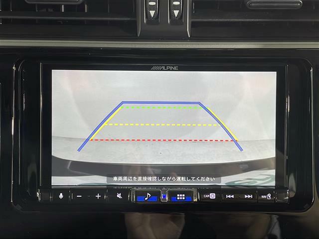 【バックモニター】後方の安全確認ができます。駐車が苦手な方にもオススメな便利機能です。