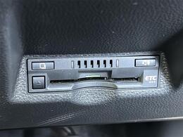 【ETC】有料道路を利用する際に料金所で停止することなく通過できる、ETC車載器（ノンストップ自動料金収受システム機器）が装備されています。セットアップを行うことで利用可能になります。