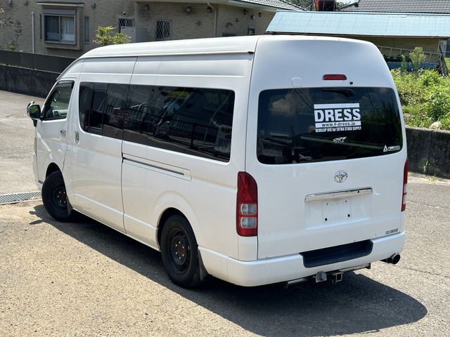 当店では、ハイエースの車両を多数掲載しております。さまざまなモデルや仕様のハイエースをご覧いただけるので、ぜひ一度ご確認してみてはいかがでしょうか。ご希望の条件に合った車両が見つかるかもしれません！