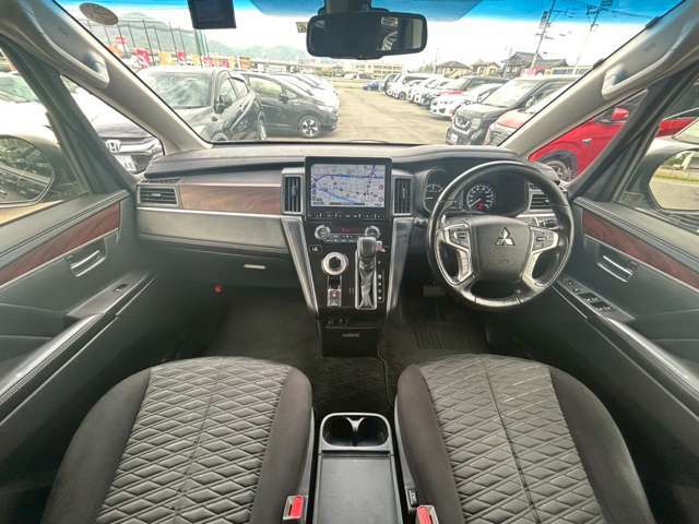 ◆純正10型ナビ◆マルチアラウンドモニター◆パワーシート（運転席）◆シートヒーター（運転席・助手席）◆前後ドライブレコーダー◆ETC