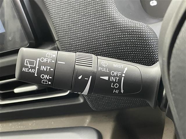 【運転席操作部】快適なドライブを楽しむための機能が装備されています！運転席から触れるので、使いやすいです！除菌プランいれていただくと、さらに清潔で安心していただけます！