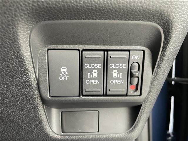 【運転席操作部】快適なドライブを楽しむための機能が装備されています！運転席から触れるので、使いやすいです！除菌プランいれていただくと、さらに清潔で安心していただけます！