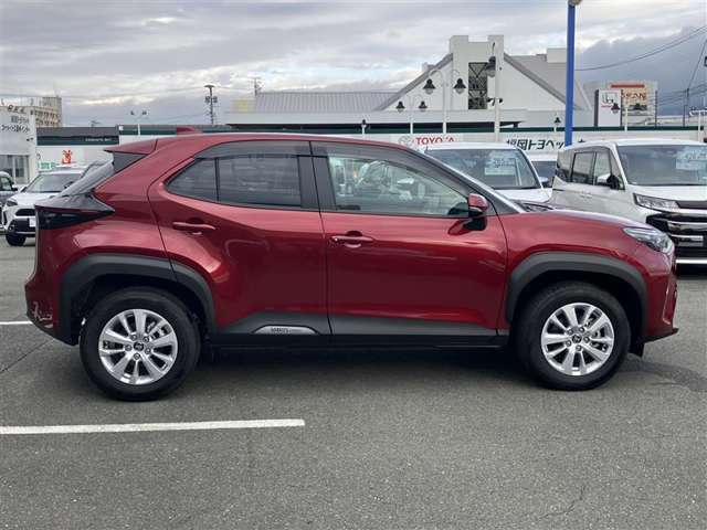 手を差し入れると開錠しドアハンドルにタッチすると施錠しますので爪やアクセサリーでボディをひっかいてしまうこともありません。これならドア周辺に小さなキズを付けてしまうこともなくなりそうです☆