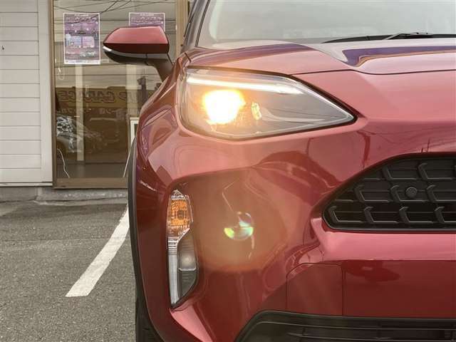 こちらのお車のヘッドライトはハロゲンヘッドライトになります☆