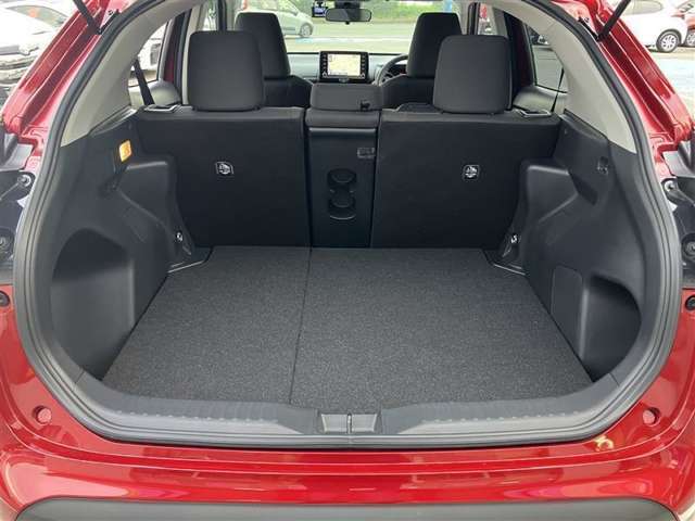 使いやすいサイズ感のトランクルーム！荷物を積み込みやすいという実用性の高さも人気のポイント！