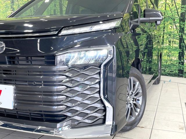 【LEDヘッドライト】悪天候や夜間走行時も良好な視界を確保し安心して運転できる高輝度LEDヘッドライトを装備！点灯速度が早く、消費電力も抑えられています。