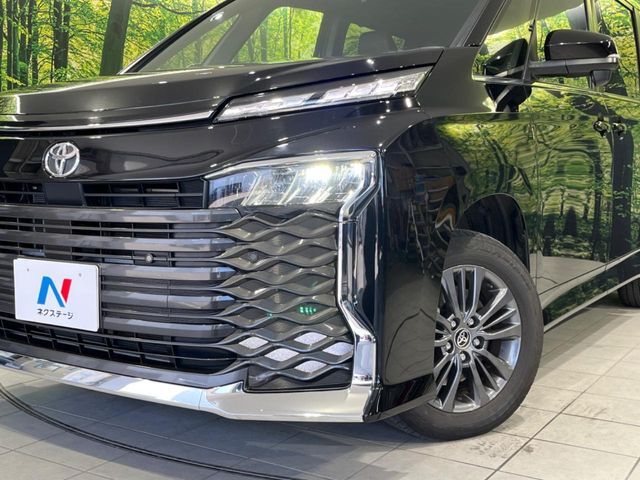 【LEDヘッドライト】悪天候や夜間走行時も良好な視界を確保し安心して運転できる高輝度LEDヘッドライトを装備！点灯速度が早く、消費電力も抑えられています。