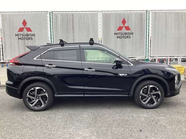 右からの画像です