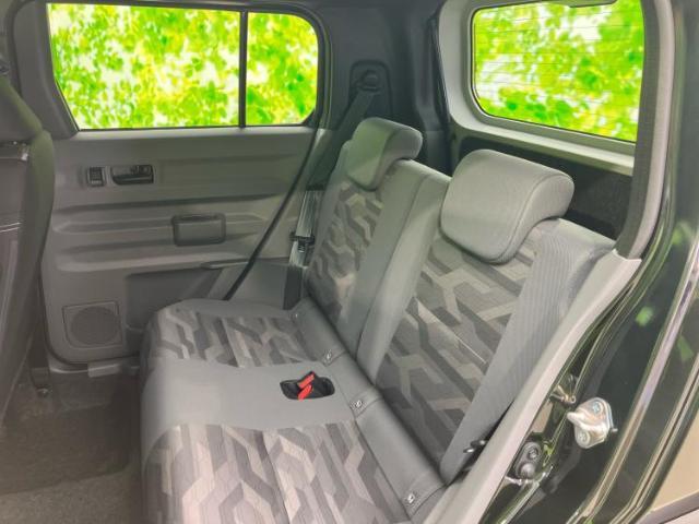 WECARSでは各商談席に大型モニターをご用意しております！見やすい大画面でゆったりと全国の在庫をご覧いただけます！是非ご来店お待ちしております！