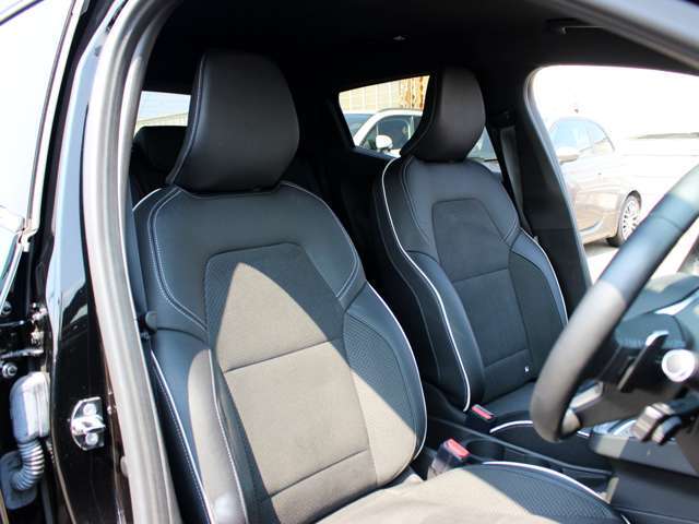 使用感が一番出る運転席側シート。ご覧のようにきれいな状態となっております。詳しくはフリーコール　0078-6002-080898まで。