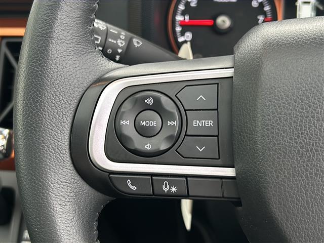 【内装の除菌消臭】車内の細菌やカビを除去しニオイの元となる菌の抑制をします。様々な物質に直接反応して酸化、分解します。人気オプションの一つです。