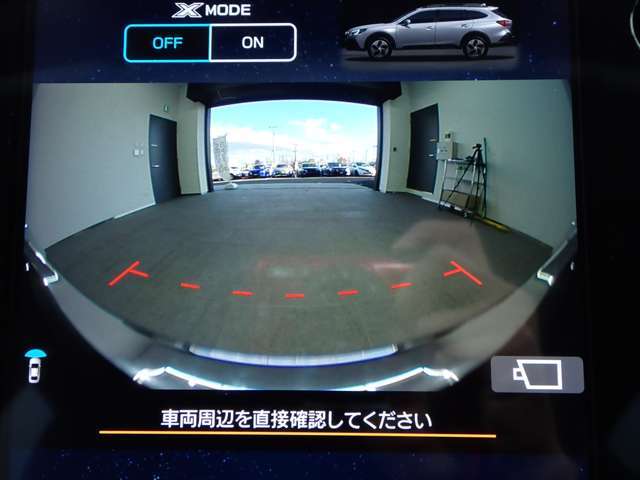 バックカメラも付いています。駐車の時に便利なのはもちろんの事、後方死角にいる子供たちに気が付くことができるので安心安全ですね