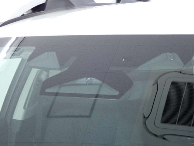 突然の事故・あおり運転・・・　備えておくことは大事ですよね！　前後カメラへのグレードアップも承ります♪