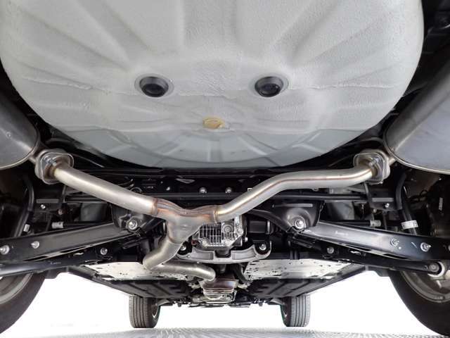 下回りもきれいな本州仕入の車両を揃えております♪　防錆オプションもご用意しておりますので、きれいなうちに施工はいかがですか？