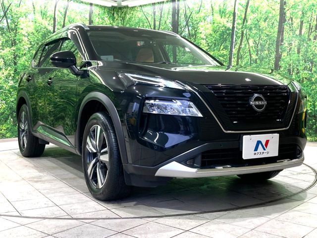大好評のボディコーティング「弾スプラッシュコート」もご納車までに施工可能。通常のガラスコートと異なる、耐久年数6年の無機質ガラスコーティングが、ボディをキレイな状態に保ってくれます。