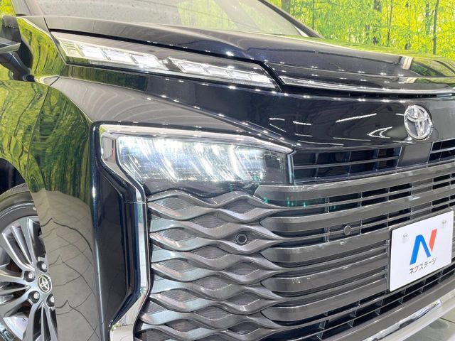 【LEDヘッドライト】悪天候や夜間走行時も良好な視界を確保し安心して運転できる高輝度LEDヘッドライトを装備！点灯速度が早く、消費電力も抑えられています。