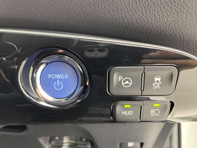 【運転席操作部】快適なドライブを楽しむための機能が装備されています！運転席から触れるので、使いやすいです！除菌プランいれていただくと、さらに清潔で安心していただけます！