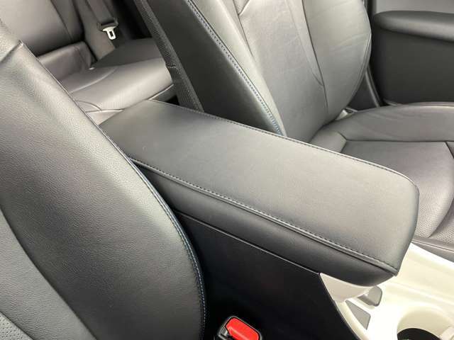 【運転席操作部】快適なドライブを楽しむための機能が装備されています！運転席から触れるので、使いやすいです！除菌プランいれていただくと、さらに清潔で安心していただけます！